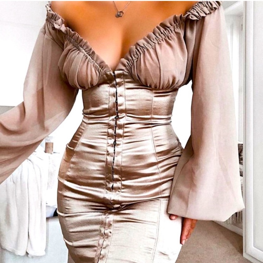 HOUSE OF CB - GRAY LONG SLEEVE DRESS